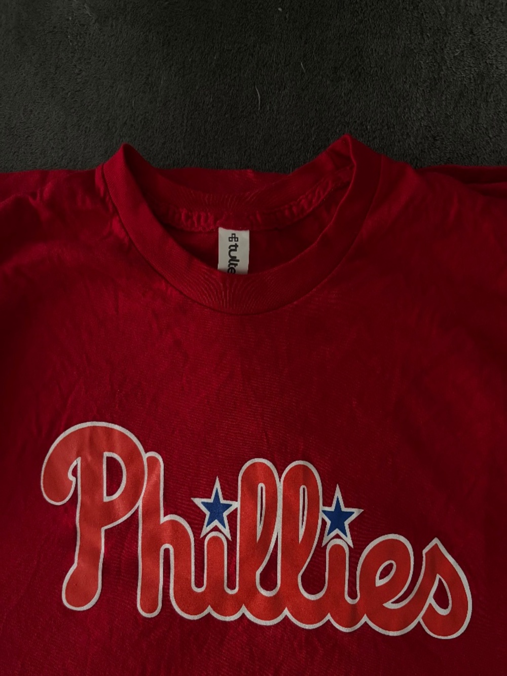 Phillies tee shirt